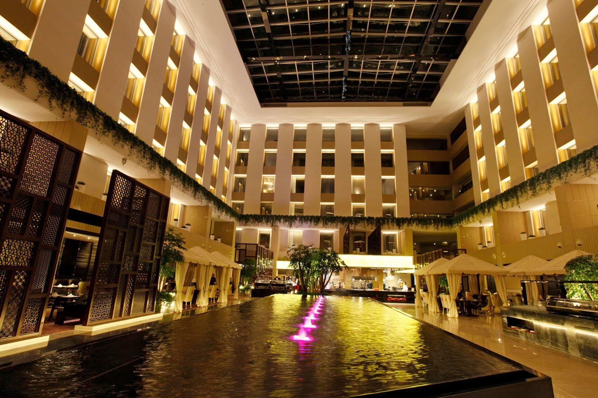 Palace Garden And Hotel